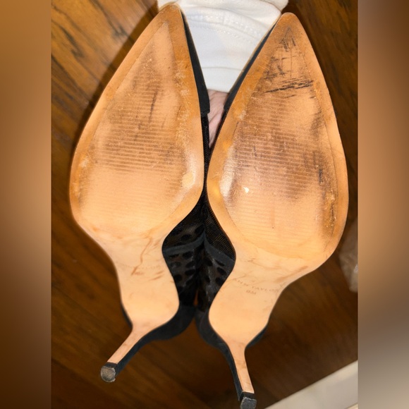 Ann Taylor Women’s Wyatt Black Polka Dot Suede Heels Pumps Size 6 - Picture 3 of 6